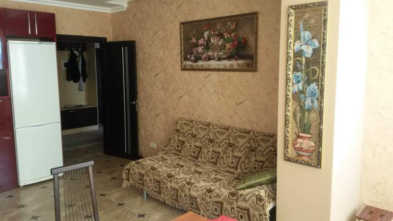 Сдам в аренду посуточно двухкомнатную квартиру 64 м.кв.